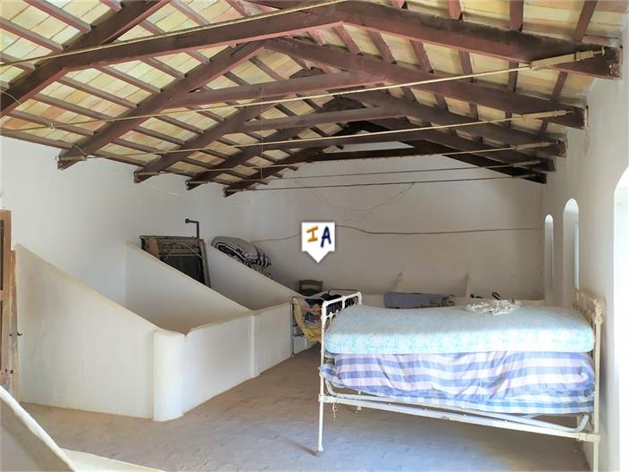 Image No.11-6 Bed House for sale