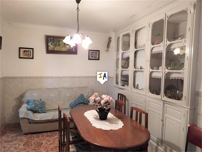 Image No.14-6 Bed House for sale