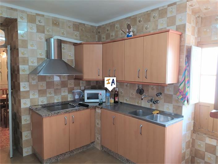 Image No.3-6 Bed House for sale