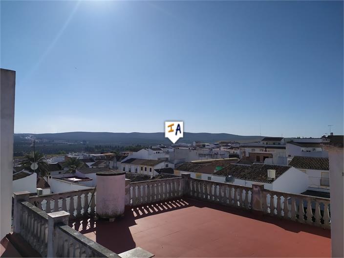 Image No.5-6 Bed House for sale