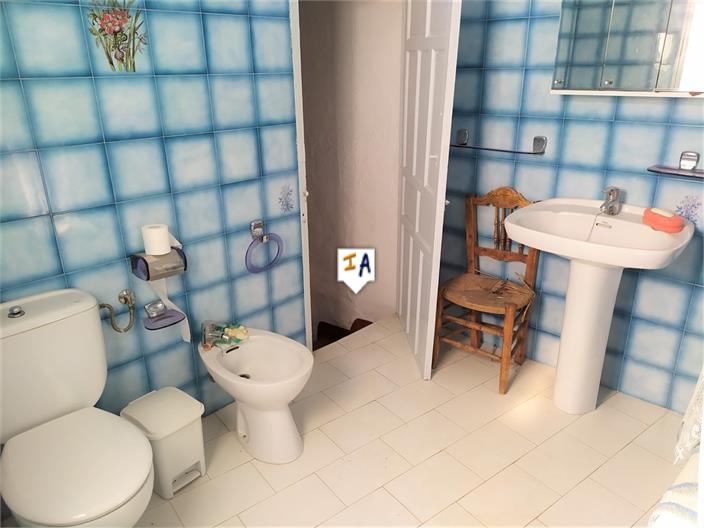 Image No.10-6 Bed House for sale