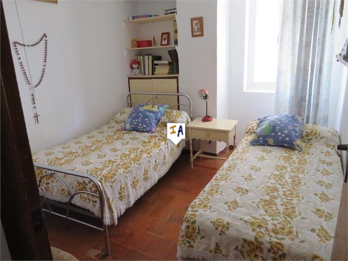 Image No.13-5 Bed House for sale