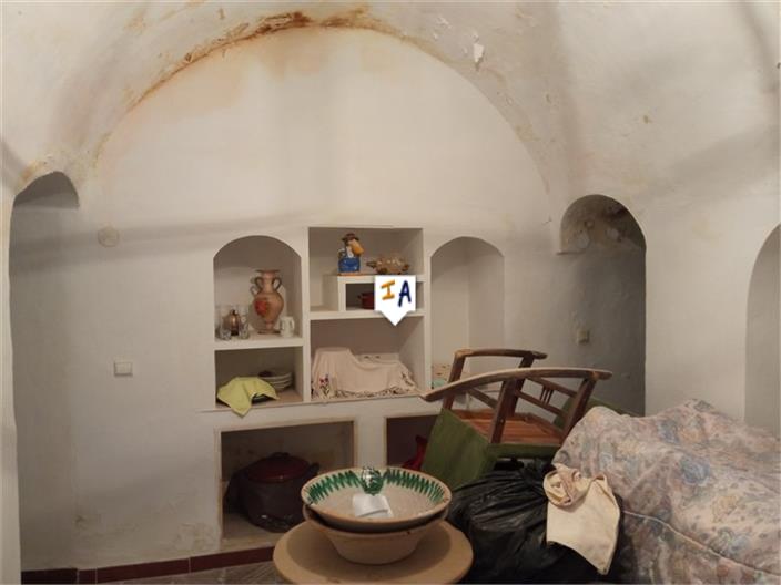 Image No.16-9 Bed House for sale