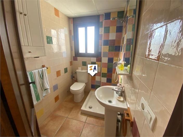 Image No.8-4 Bed House for sale