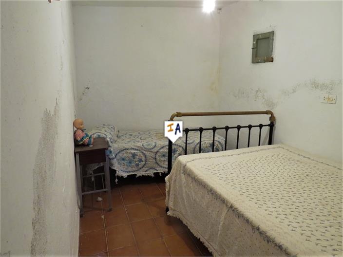 Image No.14-4 Bed Farmhouse for sale