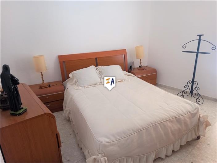 Image No.9-5 Bed House for sale