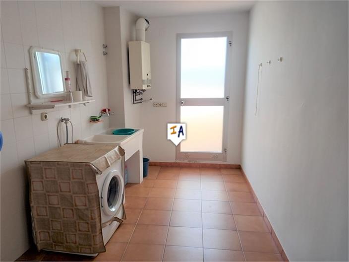 Image No.17-3 Bed Property for sale