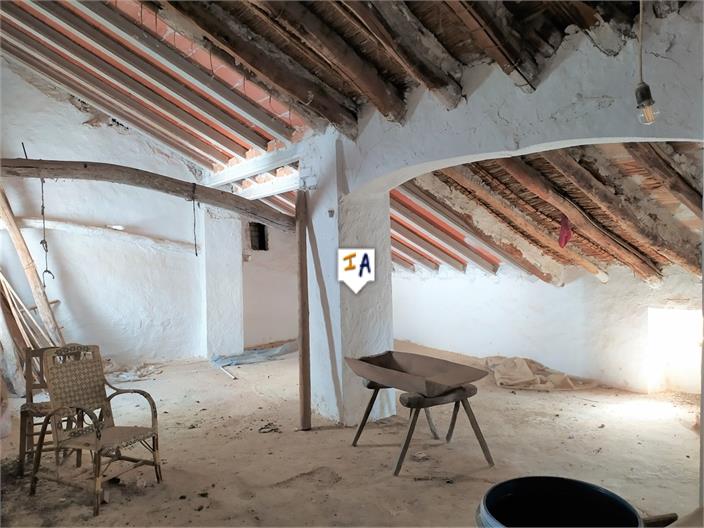 Image No.12-4 Bed House for sale