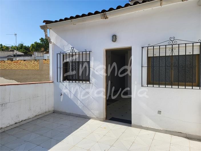 Image No.16-5 Bed House for sale