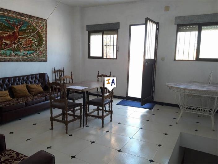 Image No.8-5 Bed House for sale