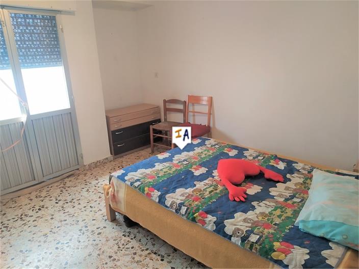 Image No.13-6 Bed House for sale