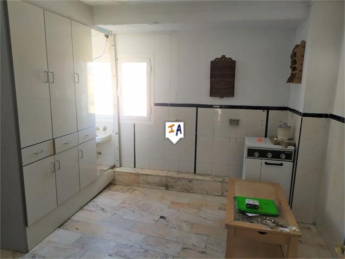 Image No.10-6 Bed House for sale