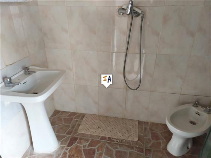 Image No.13-4 Bed House for sale