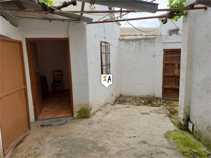 Image No.3-4 Bed House for sale