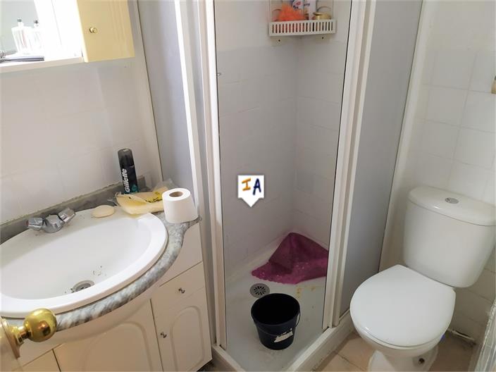 Image No.5-2 Bed House for sale