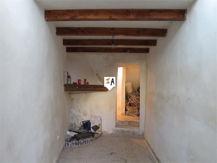 Image No.11-2 Bed House for sale