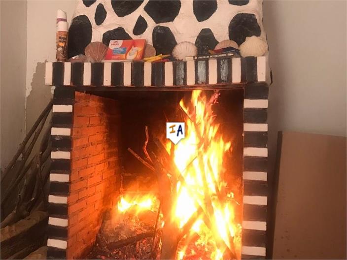 Image No.5-2 Bed House for sale