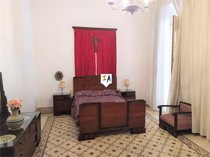 Image No.13-5 Bed House for sale