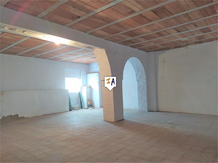 Image No.17-5 Bed House for sale