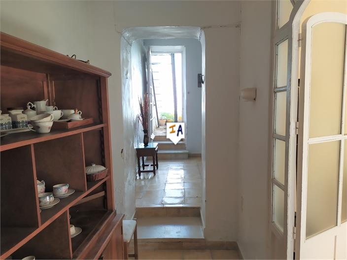 Image No.7-5 Bed House for sale