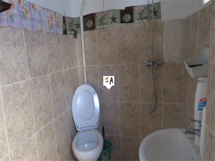 Image No.11-3 Bed House for sale