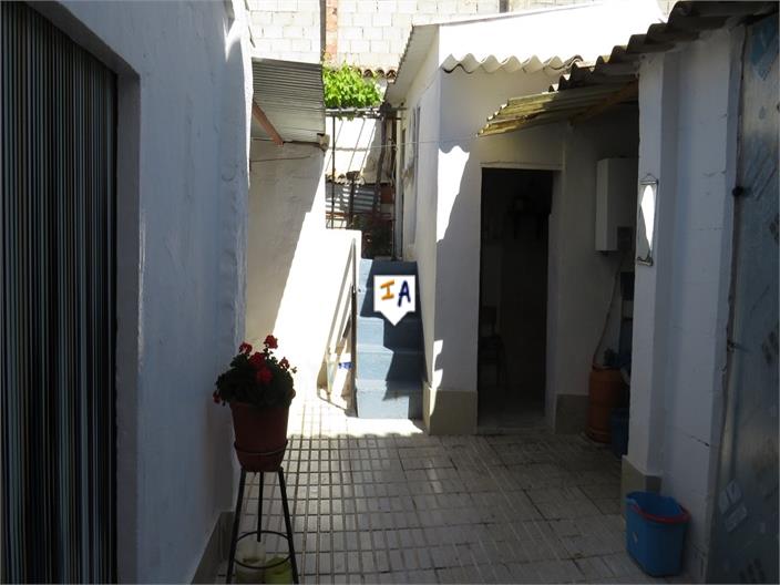 Image No.4-3 Bed House for sale