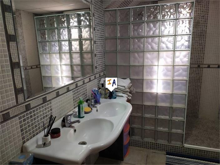 Image No.12-6 Bed Villa for sale