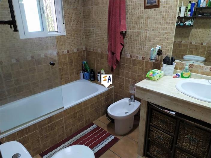 Image No.17-6 Bed Villa for sale