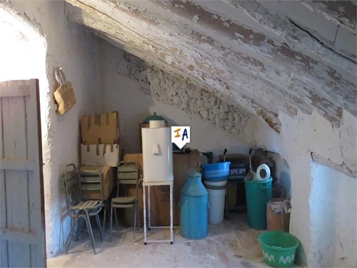 Image No.14-3 Bed Farmhouse for sale