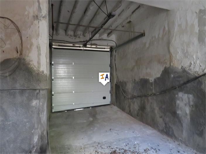 Image No.11-3 Bed House for sale