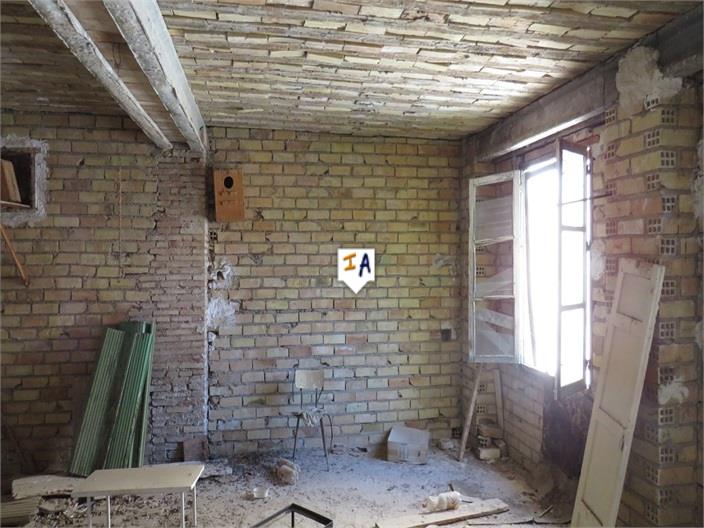 Image No.15-6 Bed House for sale