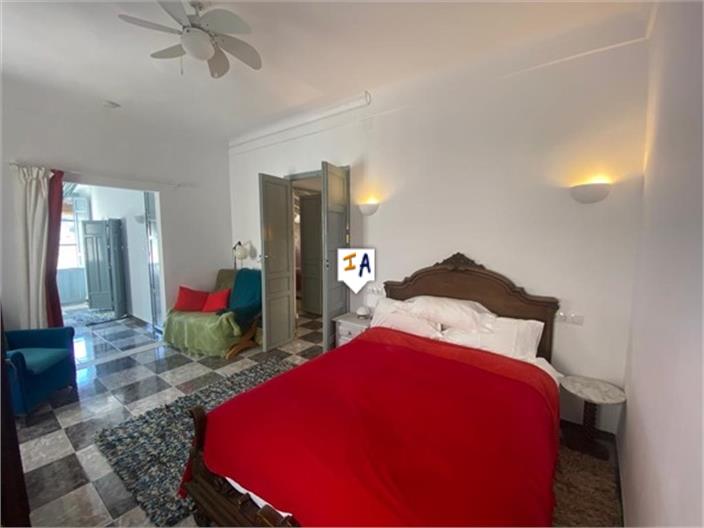 Image No.13-3 Bed House for sale