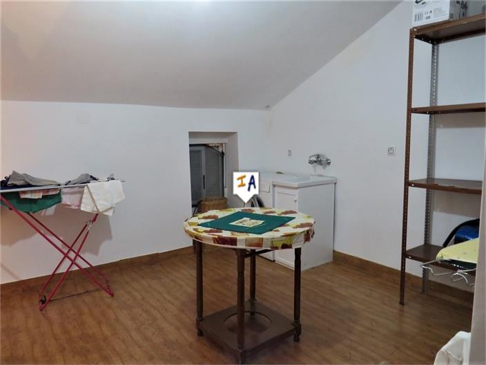 Image No.12-3 Bed Farmhouse for sale