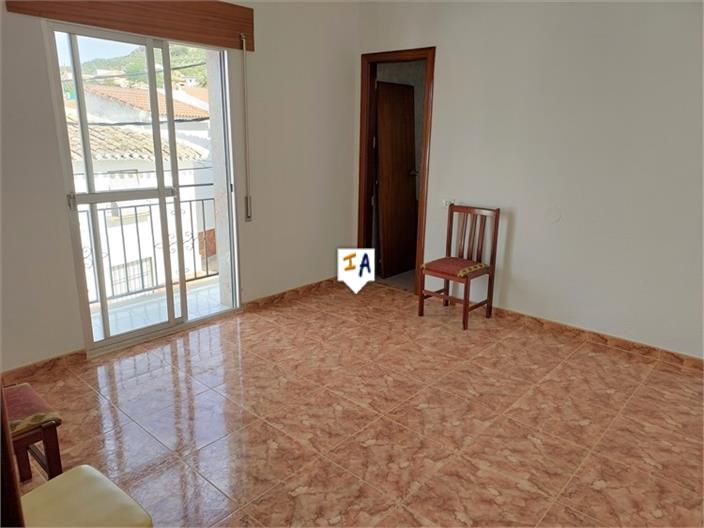 Image No.13-5 Bed House for sale