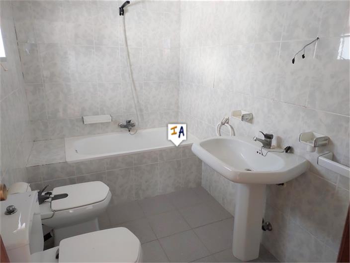 Image No.14-5 Bed House for sale