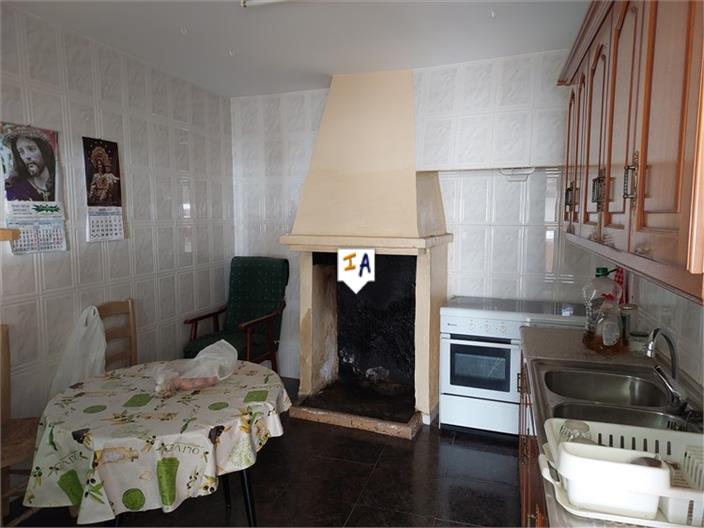 Image No.6-5 Bed House for sale