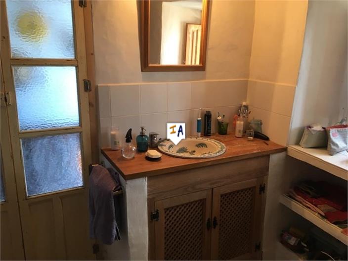 Image No.7-3 Bed House for sale