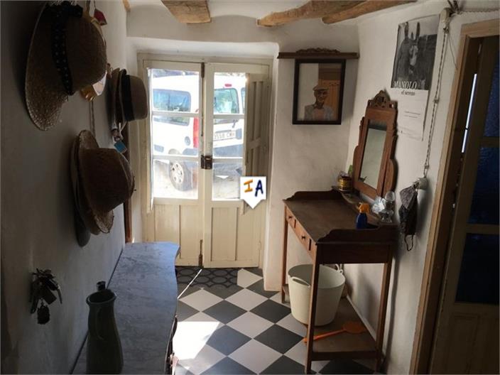 Image No.9-3 Bed House for sale