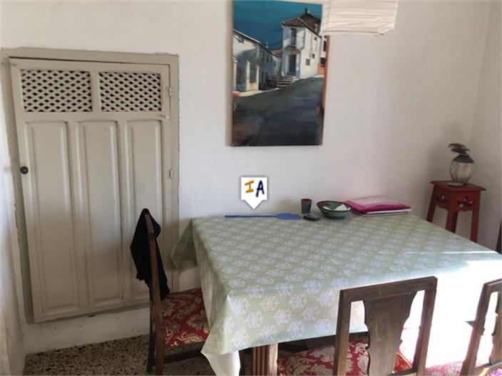 Image No.10-3 Bed House for sale