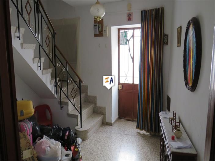 Image No.8-5 Bed House for sale