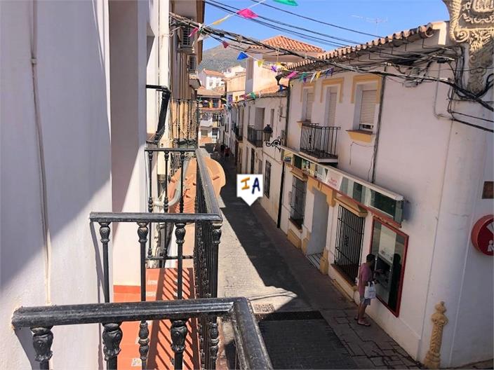 Image No.11-14 Bed Commercial for sale