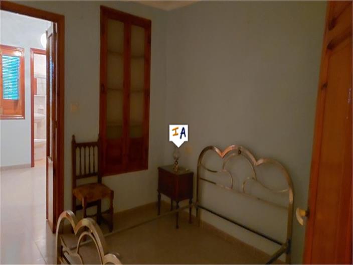 Image No.12-5 Bed House for sale