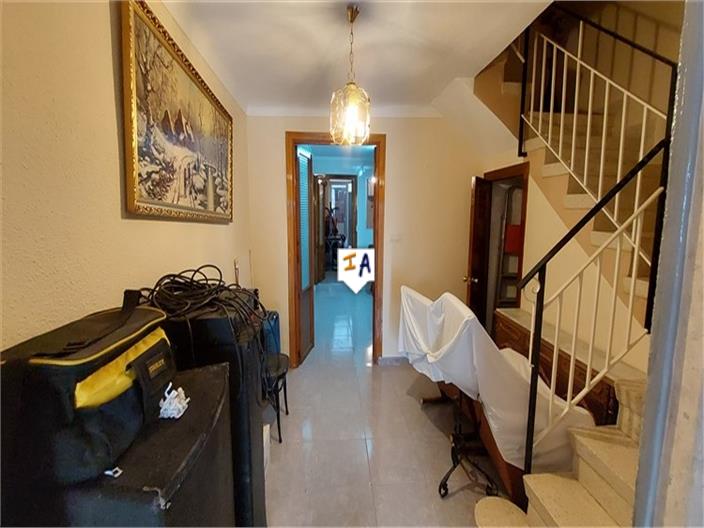 Image No.8-5 Bed House for sale