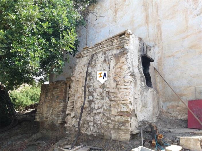 Image No.12-3 Bed Farmhouse for sale