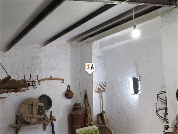 Image No.15-5 Bed Farmhouse for sale