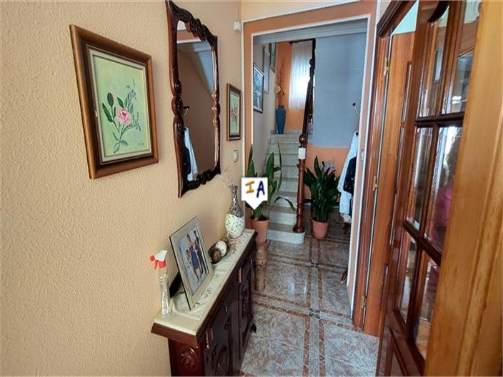 Image No.6-3 Bed House for sale