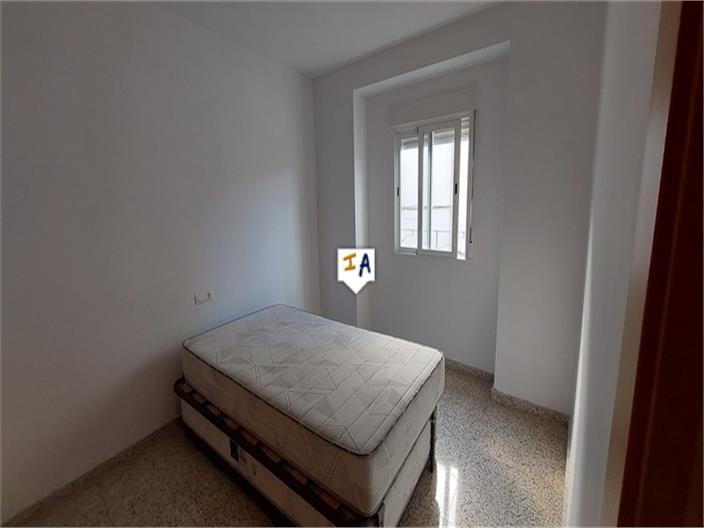 Image No.8-4 Bed House for sale