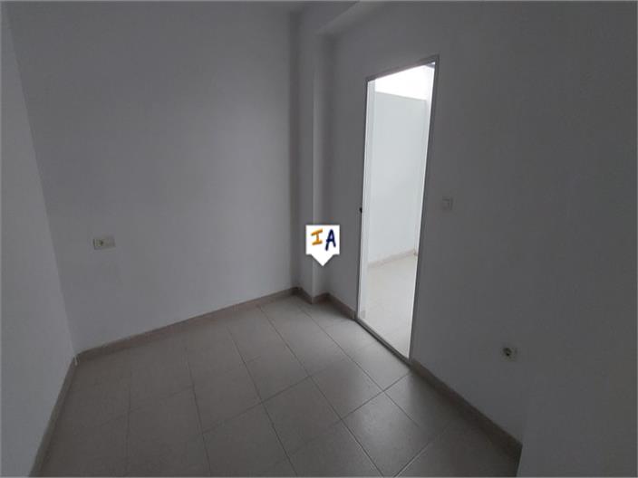 Image No.10-4 Bed House for sale