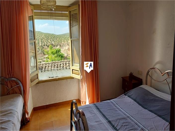 Image No.12-4 Bed House for sale