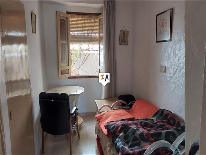 Image No.16-4 Bed House for sale